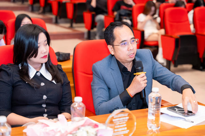 [Video] Khi sinh viên PR HUTECH kể chuyện “đời” bằng lăng kính phim phóng sự 116