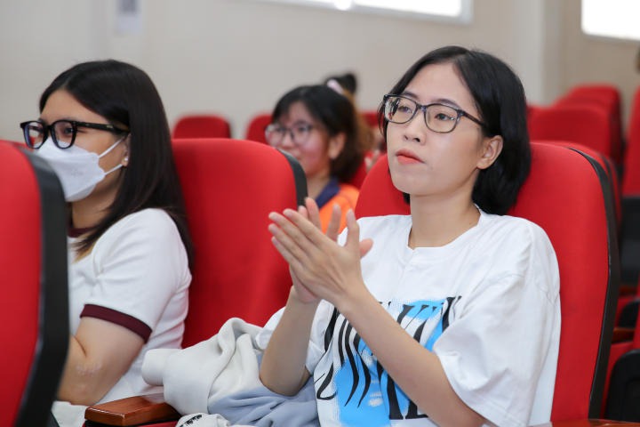Hấp dẫn với Chung kết cuộc thi “Nói tiếng Hàn lần II” của khoa Hàn Quốc học 113