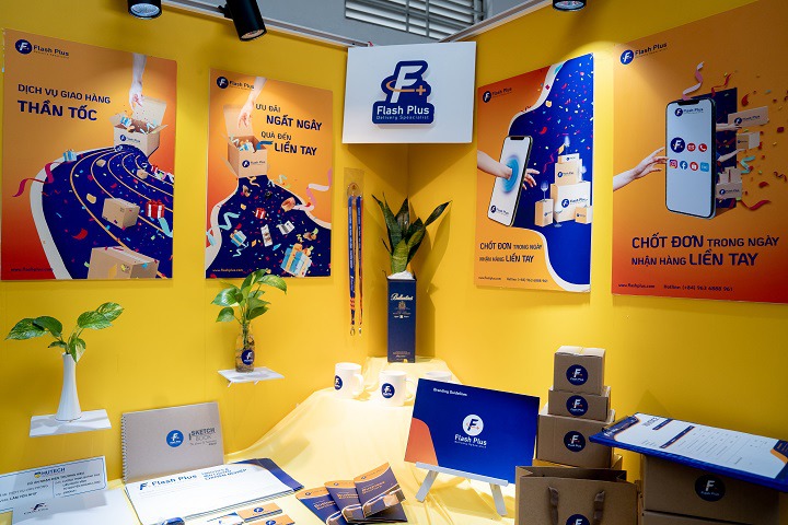 Ấn tượng với triển lãm đồ án Nhận diện thương hiệu của sinh viên ngành Thiết kế đồ họa 53