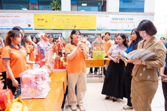 Sinh viên Khoa Tài chính - Thương mại gói yêu thương, gửi ấm áp trong những món quà Tết ý nghĩa 119