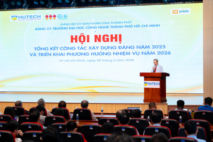 HUTECH tổng kết công tác xây dựng Đảng năm 2025 và triển khai nhiệm vụ năm 2026 23