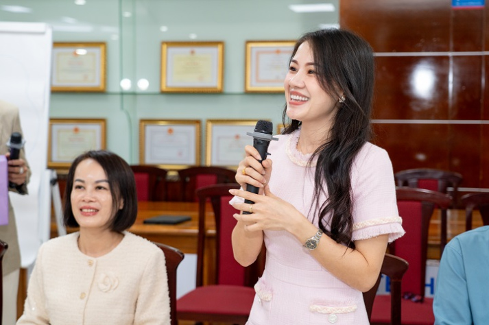 Lan tỏa yêu thương, kết nối cảm xúc từ buổi tập huấn dành cho CB-GV-NV HUTECH 33