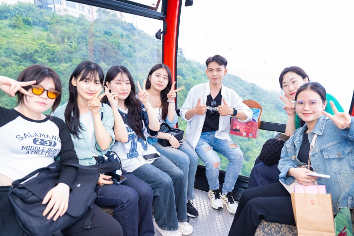 Theo chân sinh viên HUTECH và Tongmyong khám phá “Đất Thánh” Tây Ninh 95