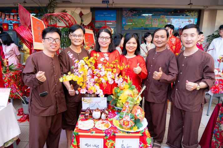 [Video] Sắc xuân HUTECH 2026: Gìn giữ sắc xuân truyền thống, lan tỏa tinh thần gắn kết 93