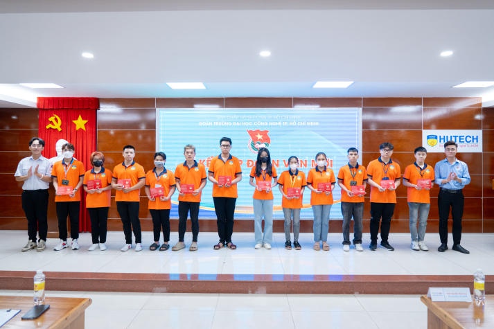 Lễ kết nạp Đoàn Thanh niên Cộng sản Hồ Chí Minh và trao giải các hội thi tại Hội Xuân HUTECH 2024 60