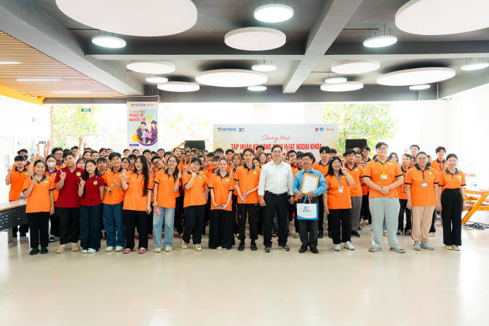 Từ quản trò đến điều phối hoạt động: Ban cán sự HUTECH “lên level” tại chuyên đề kỹ năng 115