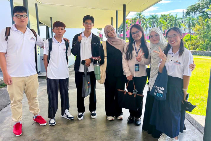 16 HUTECH students officially begin their exchange semester at Universiti Malaysia Sarawak 30