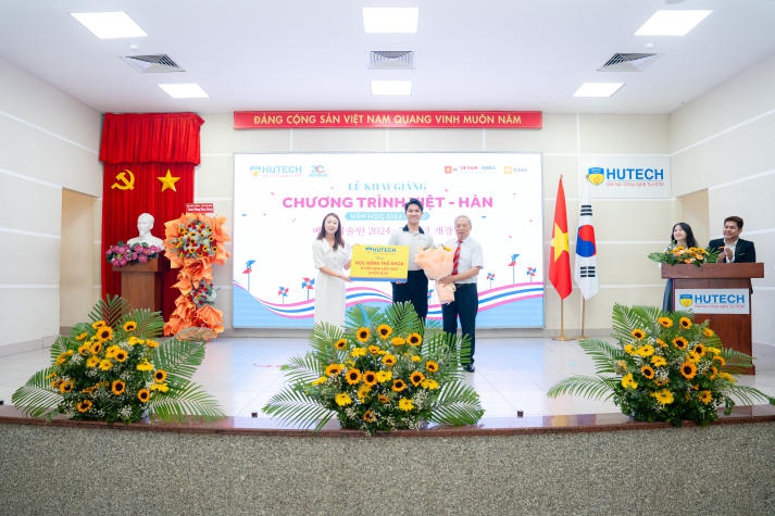 [Video] Doanh nghiệp Hàn khích lệ và mang đến nhiều cơ hội phát triển cho sinh viên VKIT tại Lễ khai giảng 65