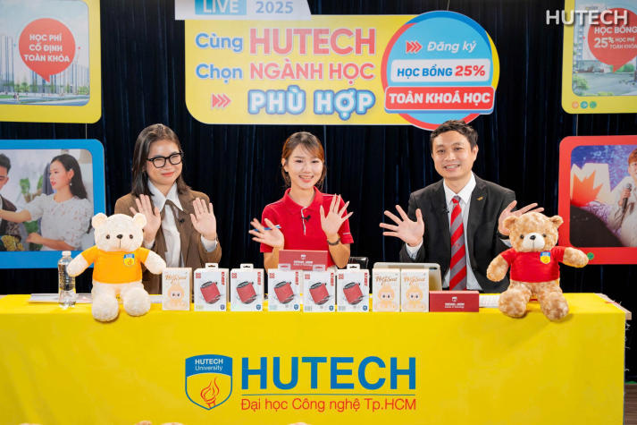 Nhiều thí sinh quan tâm đến Chương trình Việt - Nhật tại HUTECH TIKTOK LIVE 2025 - ngày 11/6 8