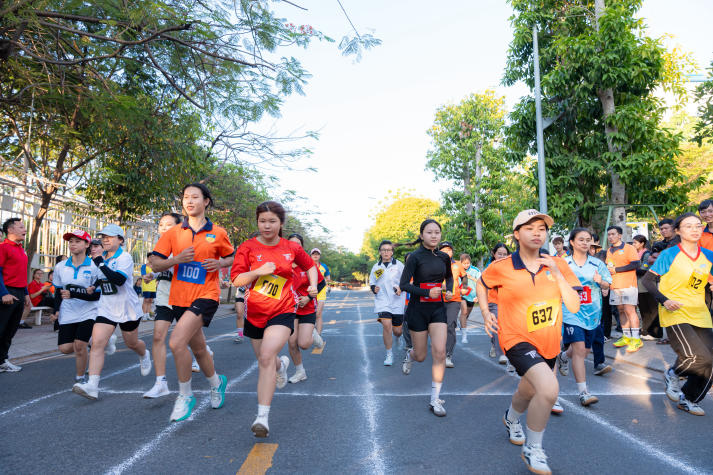 [HUTECH Games 2026] Nóng dần với những màn kéo co quyết liệt và điền kinh bứt tốc 56