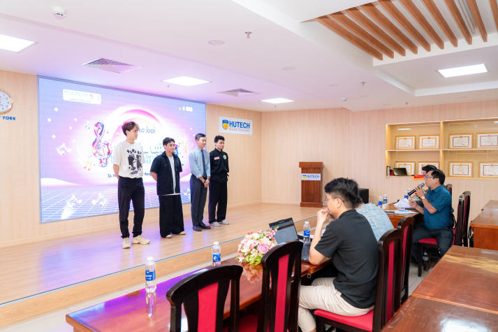 Sinh viên Viện Kỹ thuật “cháy” hết mình tại Gala Văn nghệ mùa X 37