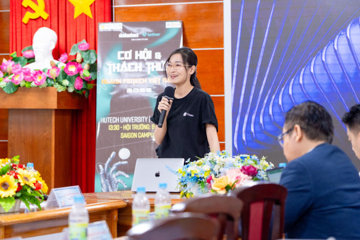 [Video] Sinh viên Khoa Tài chính - Thương mại “giải mã” Fintech, định hướng nghề nghiệp thời đại 4.0 80