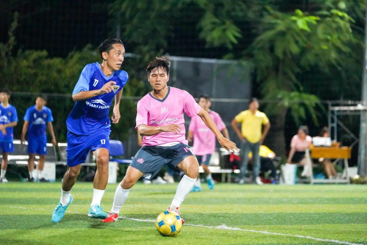 [HUTECH Football Cup 2023] Sôi động lễ khai mạc và các lượt trận Vòng bảng đầu tiên 93