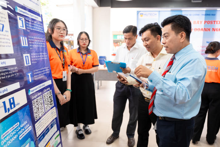 Triển lãm poster dự án doanh nghiệp - dấu mốc trưởng thành của sinh viên Khoa Tài chính - Thương mại HUTECH 82