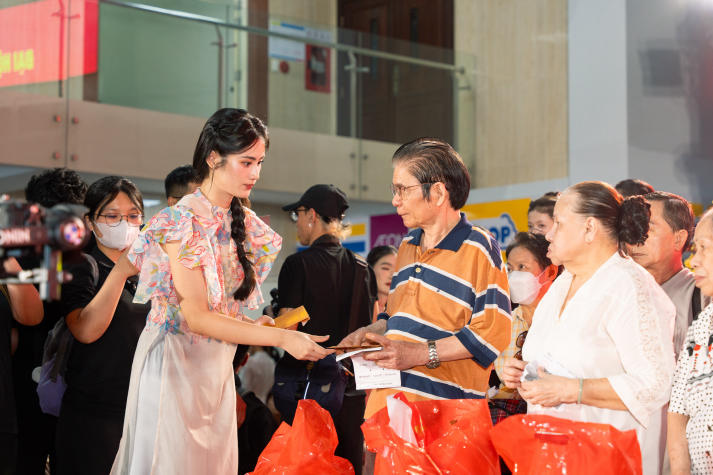 HUTECH chung tay lan tỏa yêu thương tại chương trình “Tết hạnh phúc - Mùa 4” 52