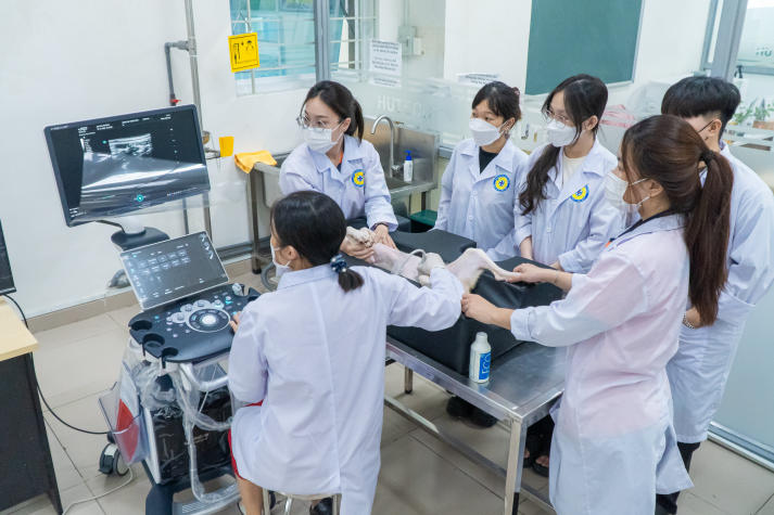 [HUTECH 30 năm] Kiến tạo môi trường giáo dục toàn diện 33