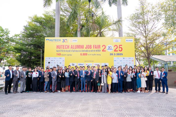 [Video] Ngày hội việc làm tại HUTECH: Điểm hẹn lý tưởng cho nhân lực trẻ và nhà tuyển dụng hàng đầu 32