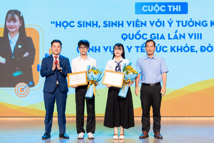 HUTECH Startup Wings 2026 officially kicks off, empowering the next generation of student entrepreneurs 120