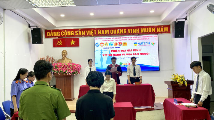 Mùa hè xanh HUTECH 2025 khép lại, mở ra hành trình trưởng thành trong mỗi sinh viên 79