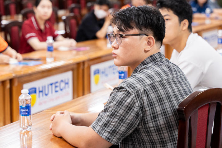 HUTECH-ers explore the potential of AI in media with expert from Macquarie University 53
