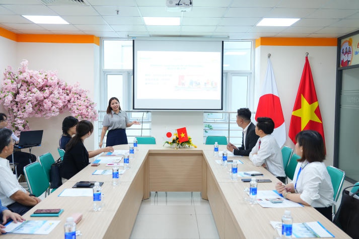 Vietnam-Japan Institute of Technology (VJIT) welcomed Consulate General of Japan in Ho Chi Minh City 70