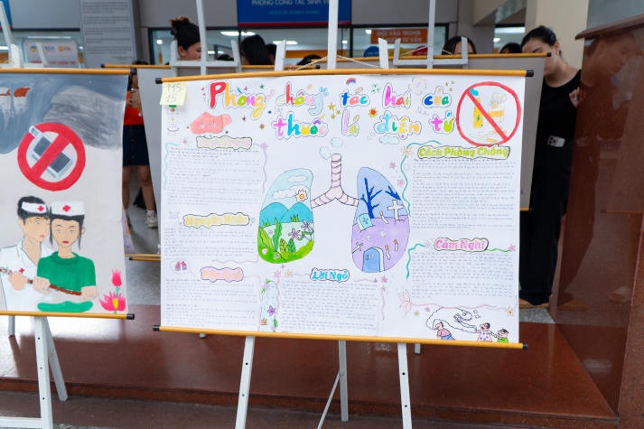 Ấn tượng buổi triển lãm Cuộc thi làm báo tường “Phòng, chống tác hại của thuốc lá điện tử” 44