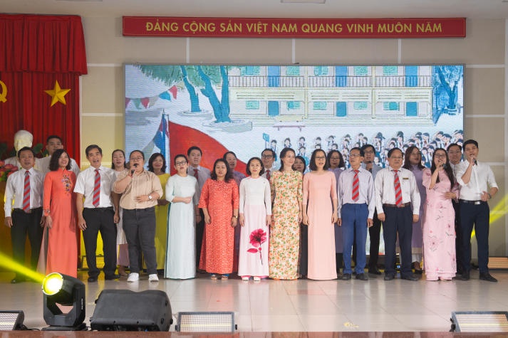 Với lòng nhiệt huyết, năng khiếu, CB-GV-NV HUTECH tỏa sáng tại Hội thi “Tiếng hát từ giảng đường” lần thứ 18 43