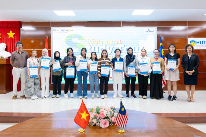 Khai mạc "Vietnam Study Tour Program 2024", sinh viên HUTECH có cơ hội giao lưu quốc tế cùng giảng viên và sinh viên UNIMAS 151