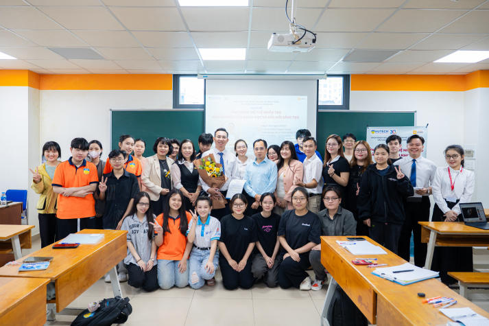 Sinh viên Khoa KHXH&QHCC khám phá sức mạnh AI trong nghiên cứu khoa học và đổi mới sáng tạo 8