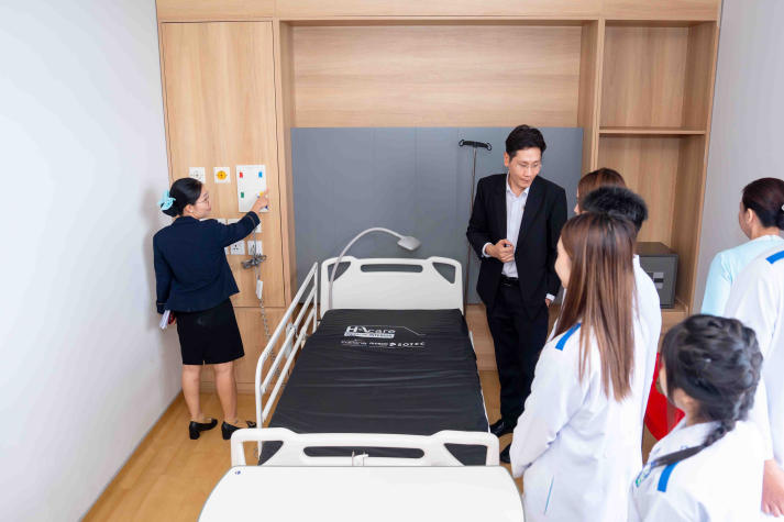 [Video] Sinh viên Khoa Điều dưỡng và Xét nghiệm rèn kỹ năng qua các hoạt động thực chiến 206