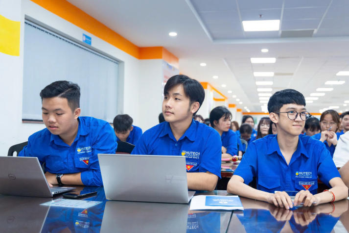 HUTECH sẽ tổ chức tập huấn cán bộ Đoàn - Hội, CLB/Đội/Nhóm năm học 2025-2026 vào ngày 12/9 53
