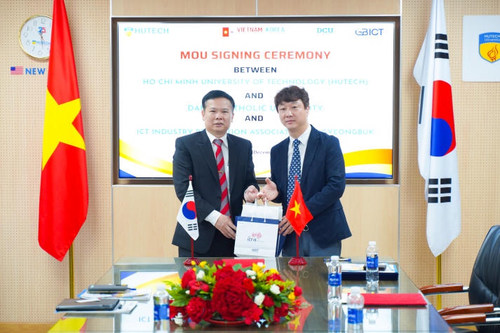HUTECH ký kết MOU với Đại học Daegu Catholic và Hiệp hội Xúc tiến Công nghiệp Công nghệ thông tin tỉnh GyeongBuk (Hàn Quốc) 58