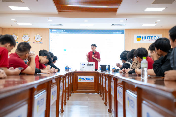 [Hướng nghiệp 2026] Robot và trí tuệ nhân tạo: Chìa khóa vận hành những nhà máy không người 76