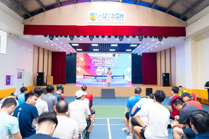 HUTECH Pickleball On Fire 2026 - “sân thực hành” nghề nghiệp của sinh viên Quản trị sự kiện 5