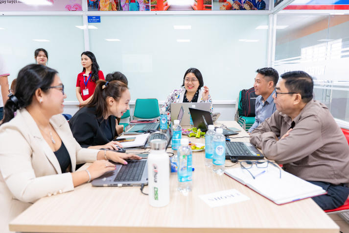 Giảng viên HUTECH tăng cường kinh nghiệm giảng dạy học phần Tư duy thiết kế dự án 75