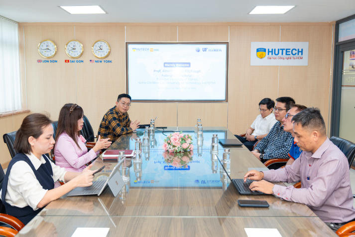 HUTECH đón học giả Hoa Kỳ đồng hành trong giảng dạy, nghiên cứu và mở rộng trải nghiệm học tập quốc tế 11