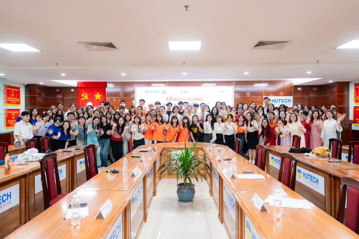 Khoa Hàn Quốc học chào đón tân sinh viên khóa 2025, khởi đầu hành trình hội nhập và phát triển toàn cầu 99