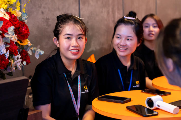 [Video] Sinh viên Quản trị sự kiện check-in Alta Media, khám phá công nghệ trình diễn xịn sò 32