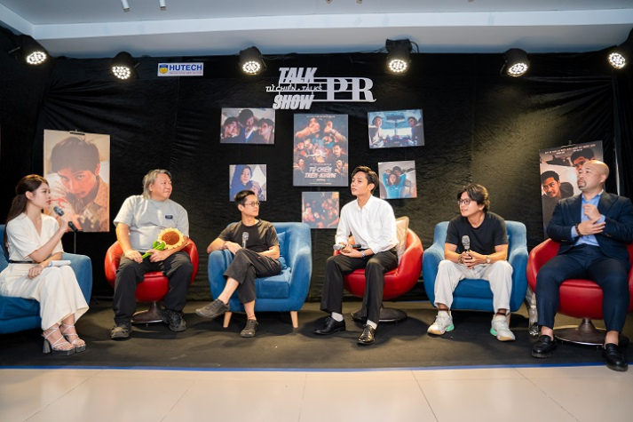 Sinh viên Quan hệ công chúng tiếp cận câu chuyện nghề từ ekip sản xuất “Tử chiến trên không” 18