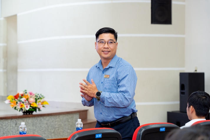 Viện Công nghệ Việt - Hàn HUTECH tuyên dương 357 sinh viên tiêu biểu HKI năm học 2023-2024 16