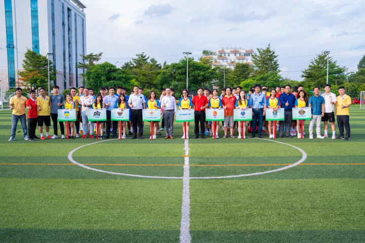 [HUTECH Football Cup 2023] Sôi động lễ khai mạc và các lượt trận Vòng bảng đầu tiên 51