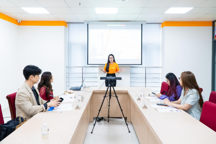Hanwha Life Finance Mentor: Bệ phóng cho sinh viên HUTECH tự tin khẳng định bản lĩnh 9