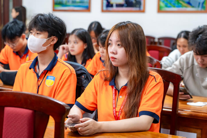 Đoàn viên thời đại số: Sinh viên Khoa Quản trị kinh doanh tỏa sáng trong hành trình truyền cảm hứng 32