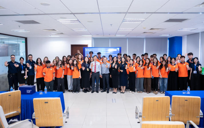 Tham quan thực tế tại Ngân hàng Bản Việt, sinh viên Khoa Luật khám phá cơ hội nghề nghiệp tương lai 76