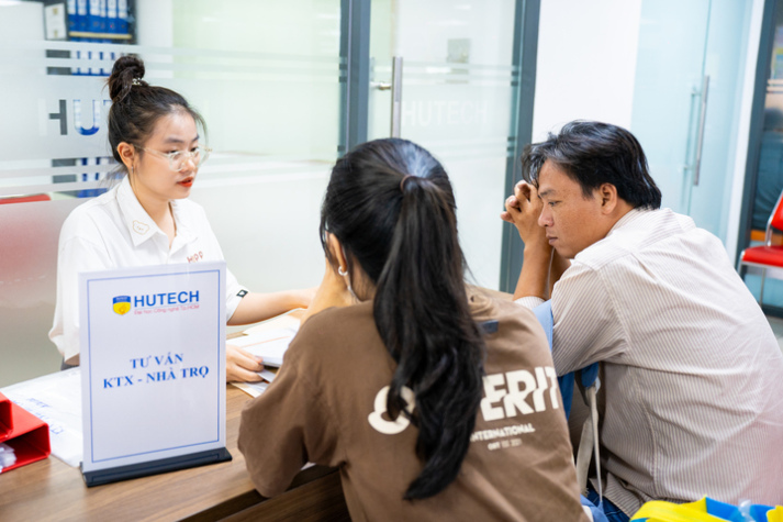HUTECH chính thức công bố điểm chuẩn năm 2025: 15 - 21 điểm 802