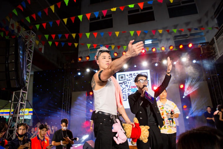 [Video] DJ Wukong khuấy động sân trường HUTECH tại Keiko Concert 49