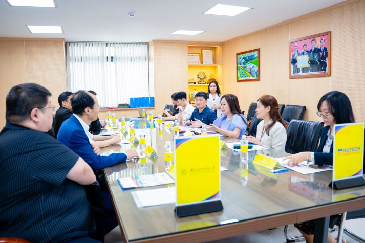 Đẩy mạnh quốc tế hóa giáo dục, HUTECH ký kết MOU với UIBE (Trung Quốc) 20