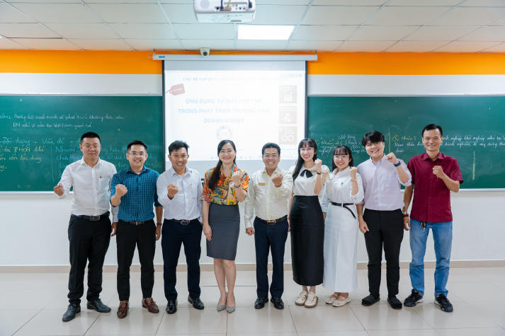 Giảng viên HUTECH tăng cường kinh nghiệm giảng dạy học phần Tư duy thiết kế dự án 118