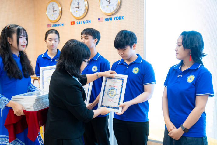 Sôi nổi - Bản lĩnh - Nhân ái: Năm phong trào đầy sắc màu của sinh viên Khoa Thú y 75