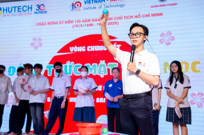 Học sinh các trường phổ thông tại Quận Bình Thạnh hào hứng tham gia cuộc thi về văn hóa Nhật Bản tại HUTECH 91
